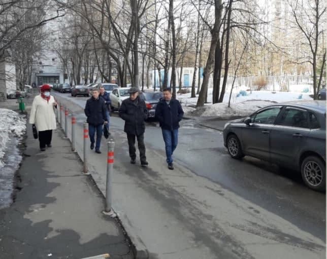 Жилищник свао москва. Жилищник СВАО. Директор Жилищник Лианозово.