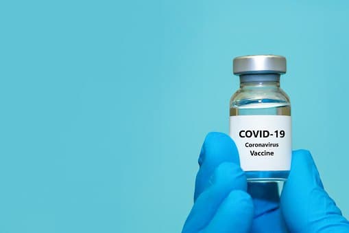 В поликлинике на Абрамцевской открыли пункт вакцинации от COVD-19 для иностранцев
