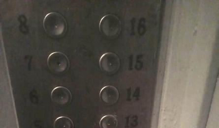 В доме на Новгородской отремонтировали лифты 